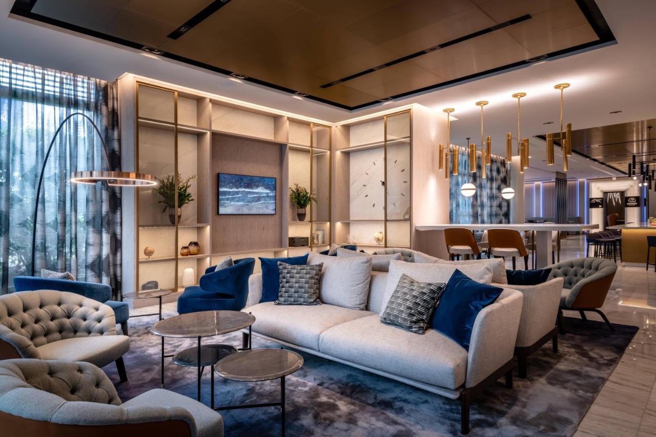 Zurich Marriott Hotel Ngoại thất bức ảnh The Club at London Heathrow Airport