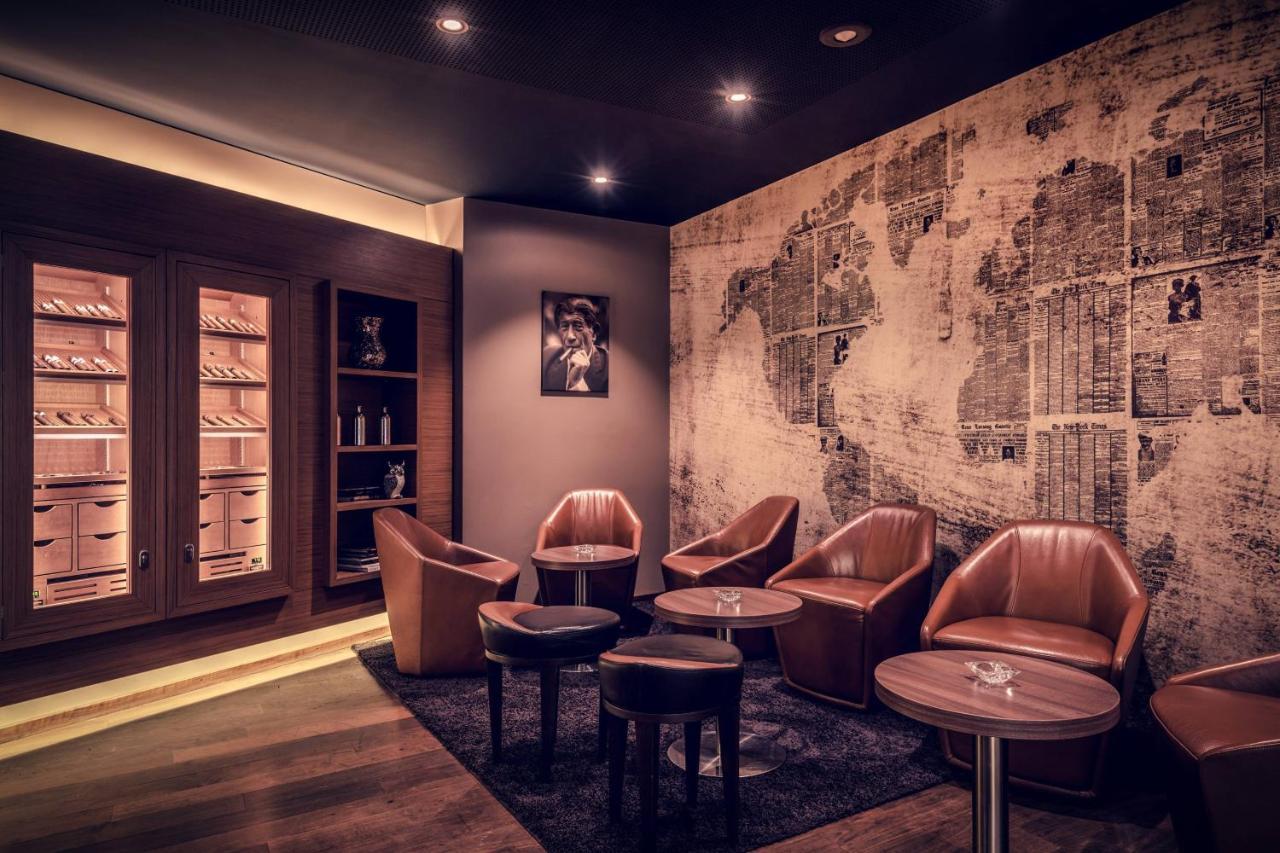 Zurich Marriott Hotel Ngoại thất bức ảnh The Cigar Lounge