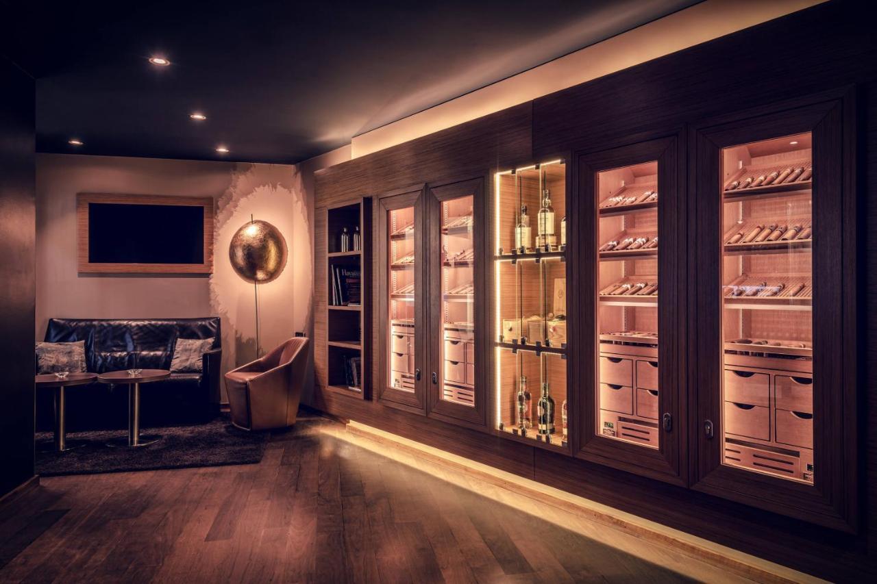 Zurich Marriott Hotel Ngoại thất bức ảnh Wine cellar