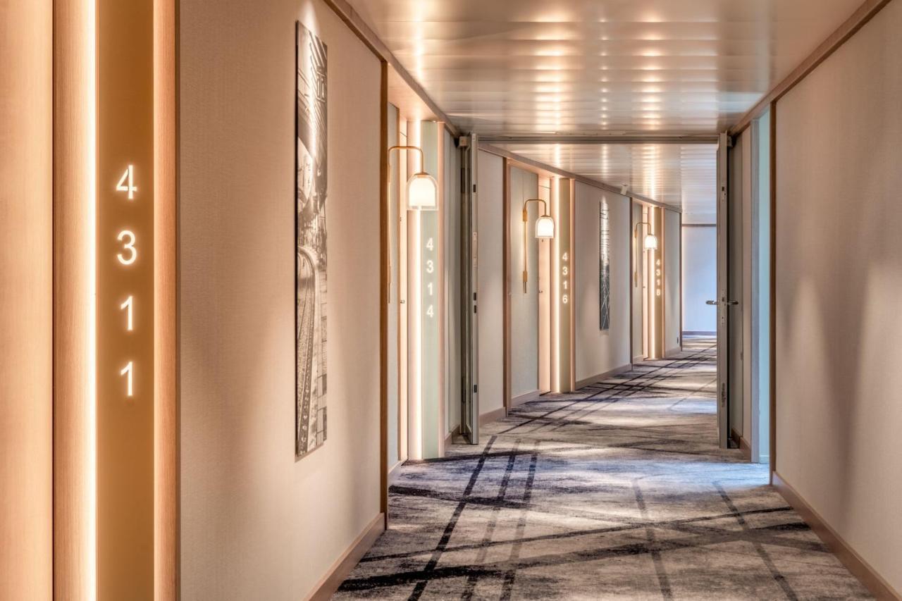 Zurich Marriott Hotel Ngoại thất bức ảnh A corridor