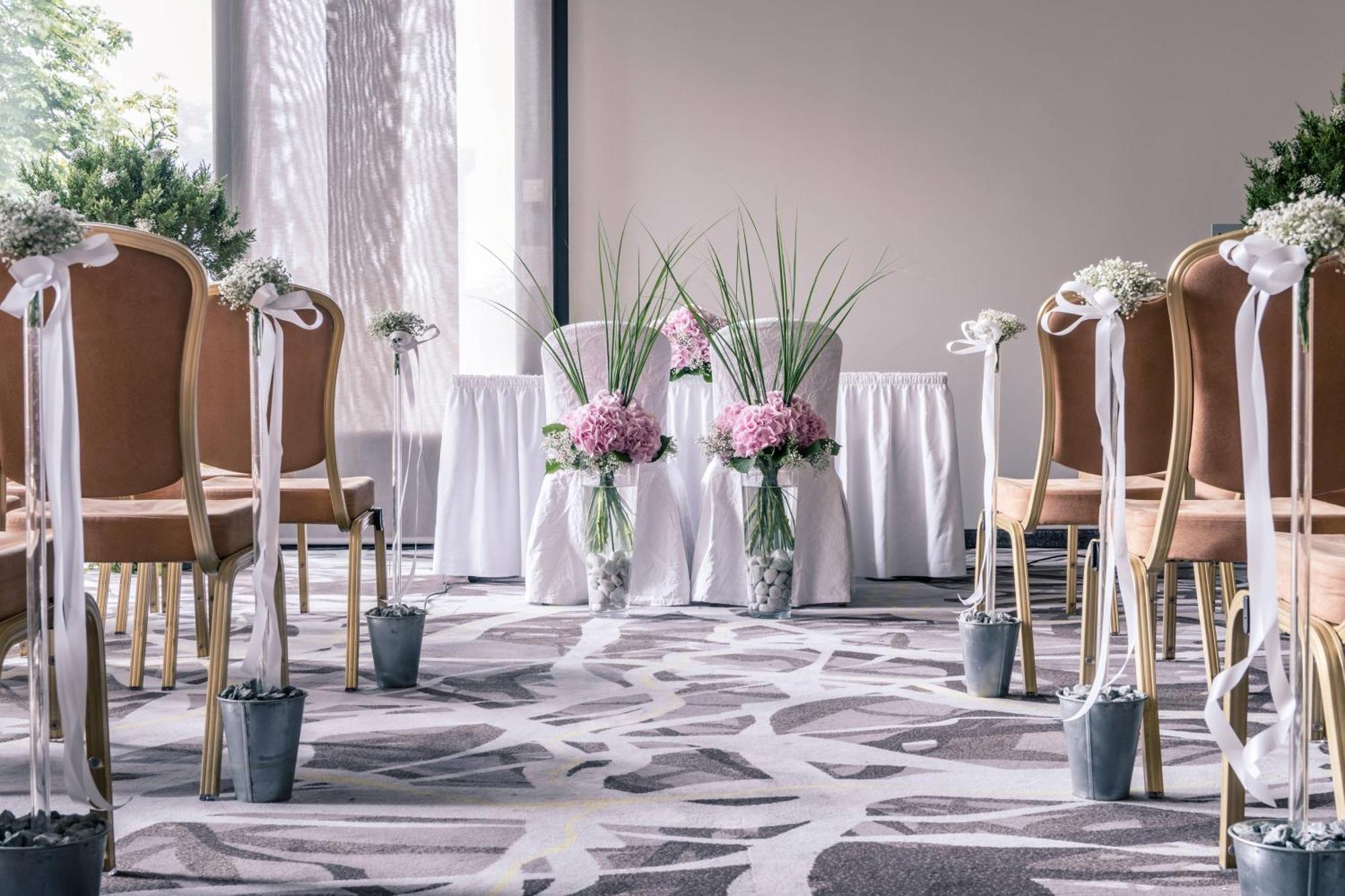 Zurich Marriott Hotel Ngoại thất bức ảnh The hotel's ballroom